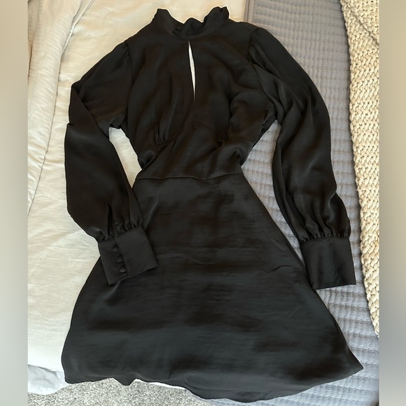 Satin dress - Picture 1 of 1